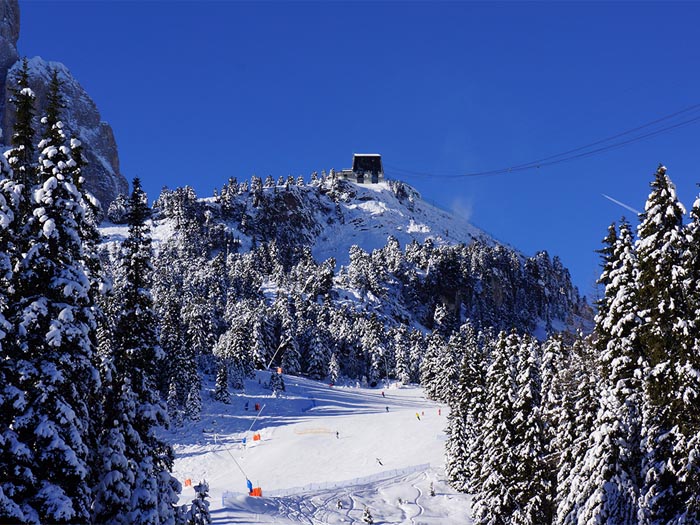 Piz Sella and ski slope Ciammpinoi 5