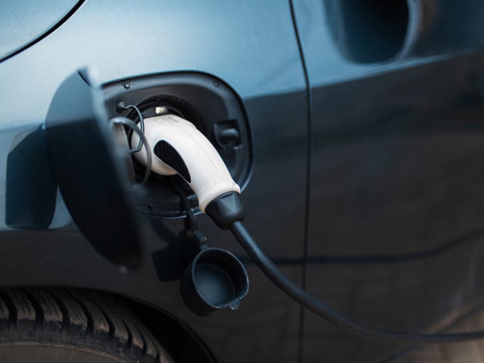 Electric vehicle charging station