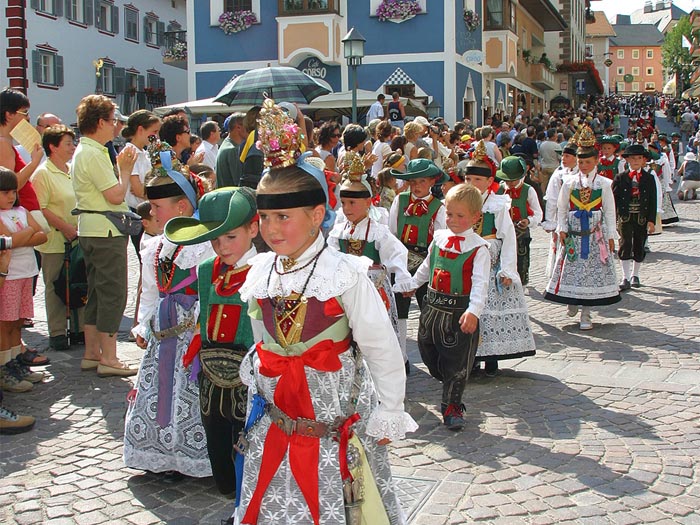 Costumi tradizionali della gente ladina
